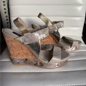 WHBM (White House Black Market) Greta Wedge Sandal 7.5M